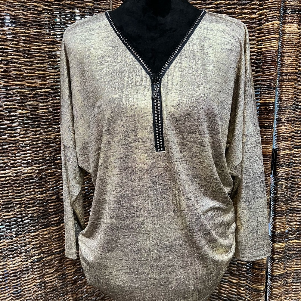 JM Collection Metallic Gold and Black V-Neck Studded Top